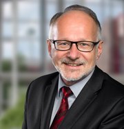 - Stellvertretender Vorsitzender / Gruppe der Fachhochschulen